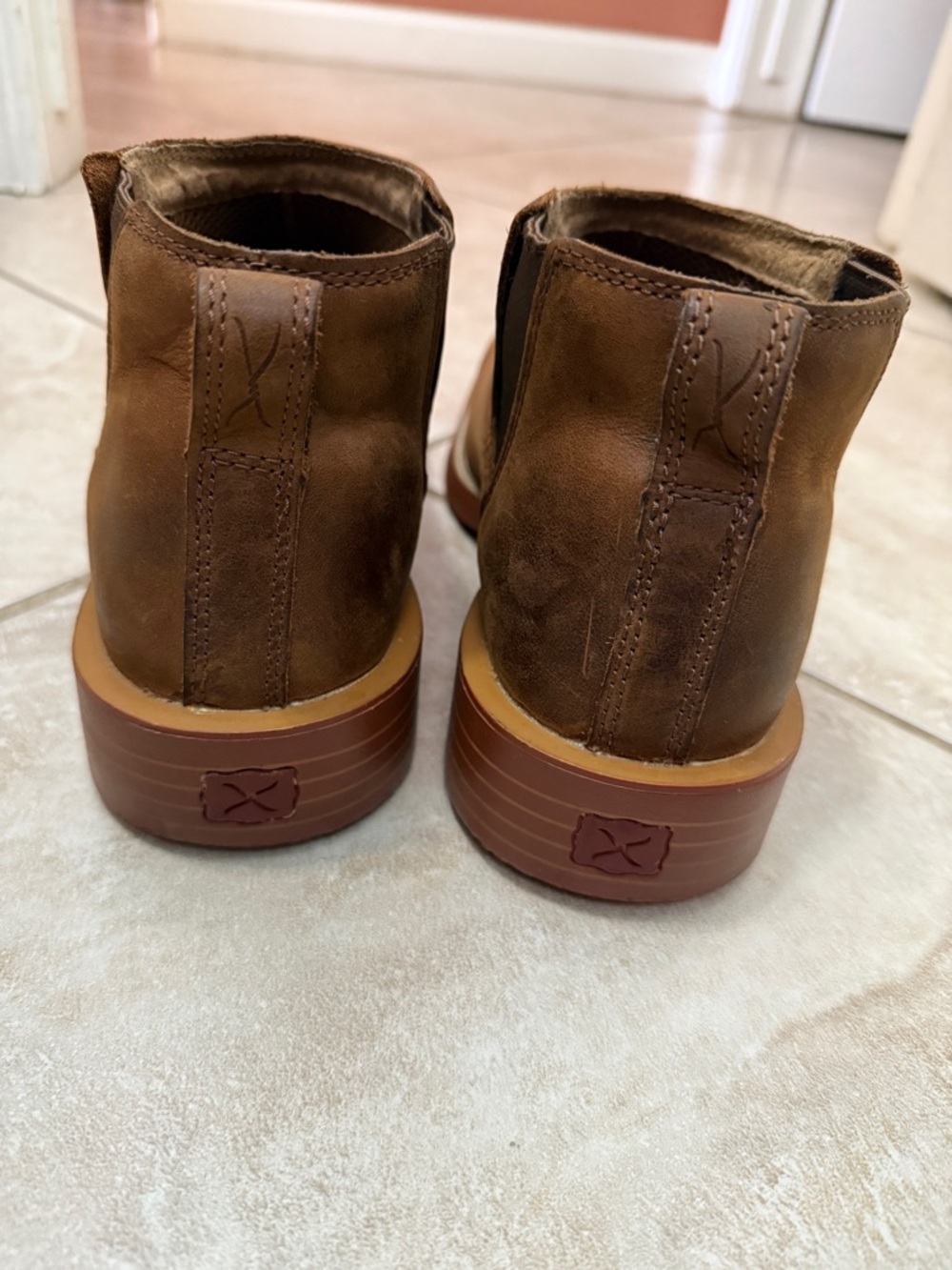 Twisted X Men's Brown Leather Chukka Boots - Picture 7 of 9